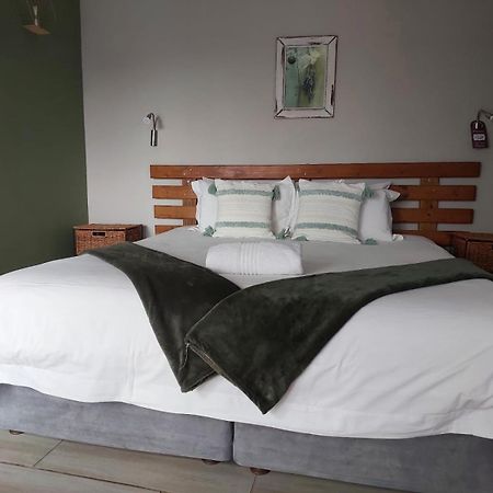 Aero Lodge Guest House มิดเดิลเบิร์ก ภายนอก รูปภาพ