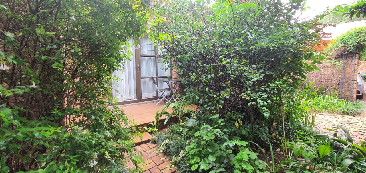 Aero Lodge Guest House มิดเดิลเบิร์ก ภายนอก รูปภาพ