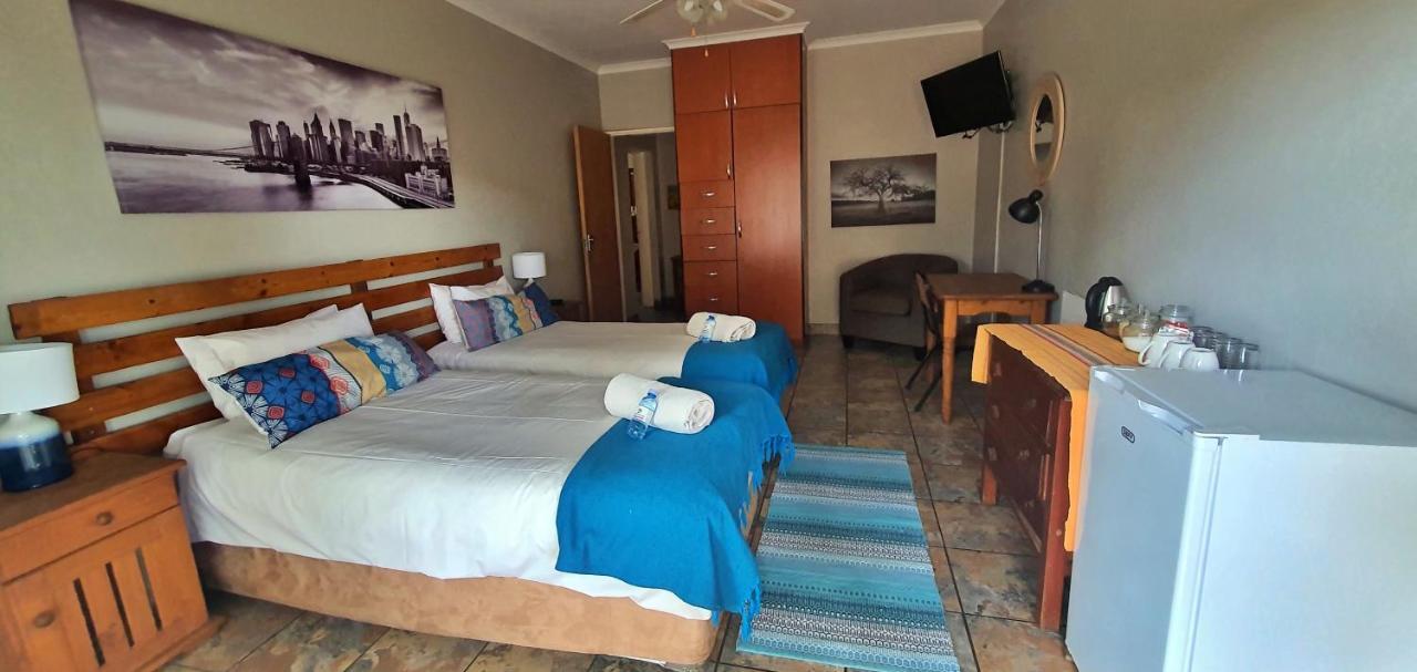 Aero Lodge Guest House มิดเดิลเบิร์ก ภายนอก รูปภาพ