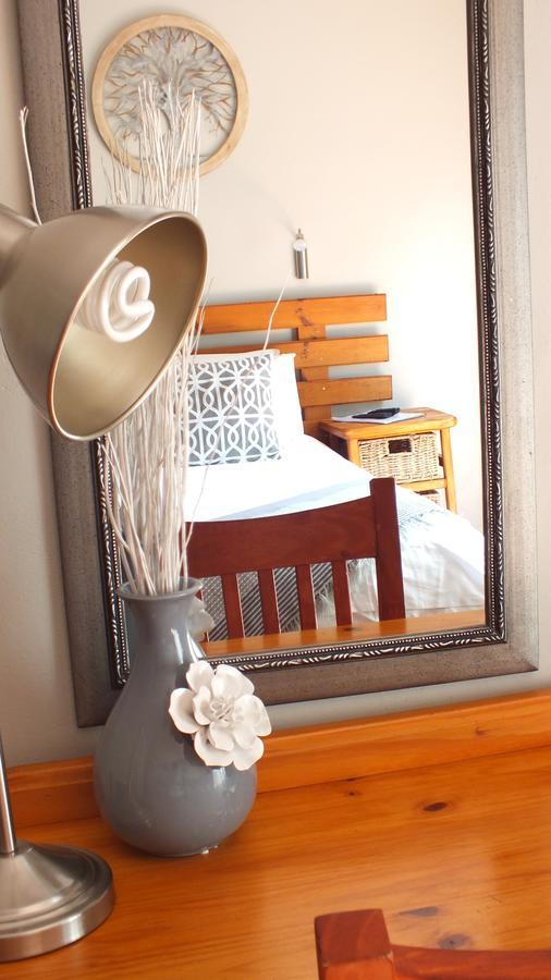Aero Lodge Guest House มิดเดิลเบิร์ก ภายนอก รูปภาพ
