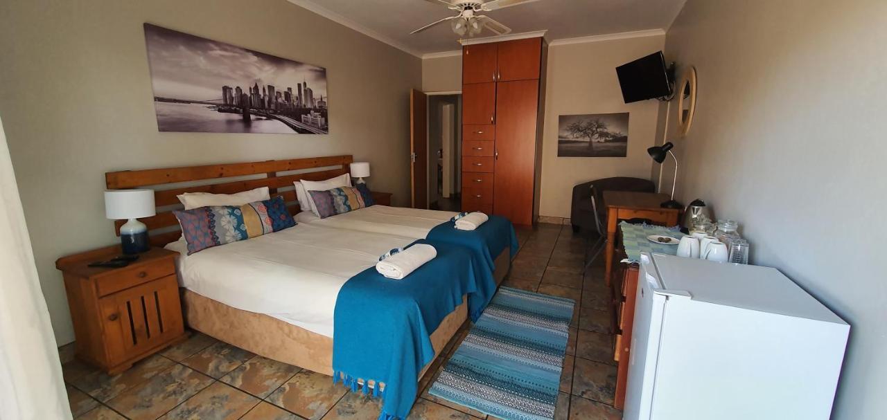 Aero Lodge Guest House มิดเดิลเบิร์ก ภายนอก รูปภาพ